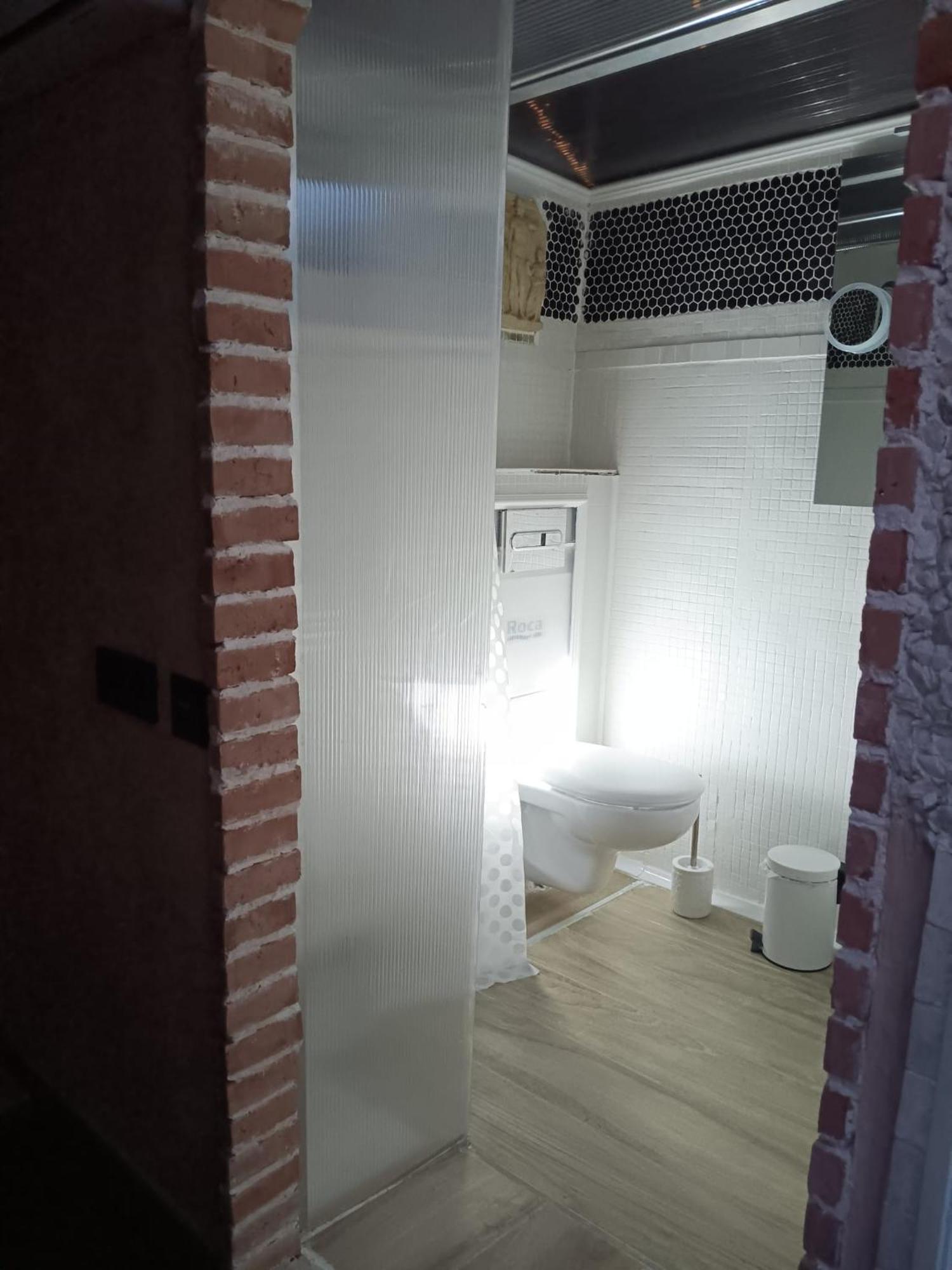 Готель Tiny House Ла-Побла-де-Вальбона Екстер'єр фото