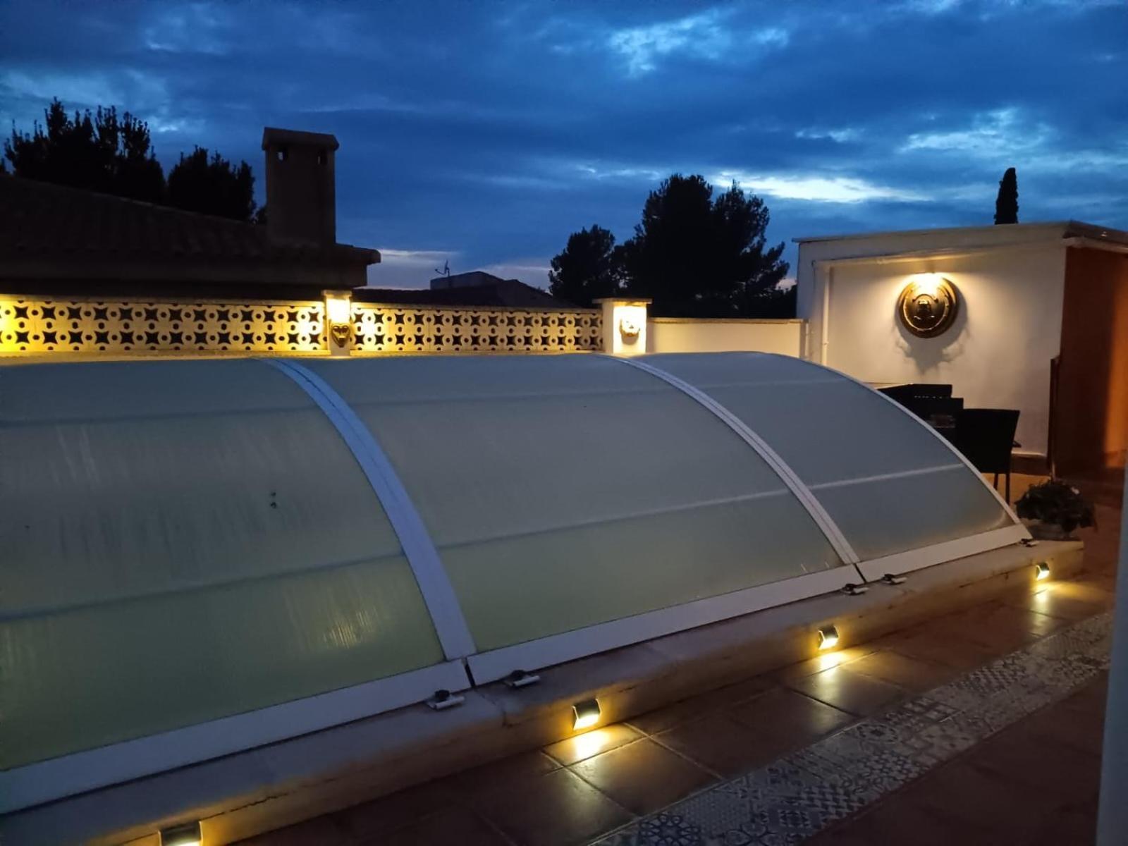 Готель Tiny House Ла-Побла-де-Вальбона Екстер'єр фото